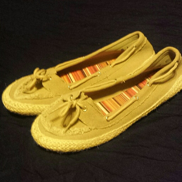 Capella casual shoes - Picture 1 of 2